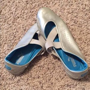 Puma flat shoes